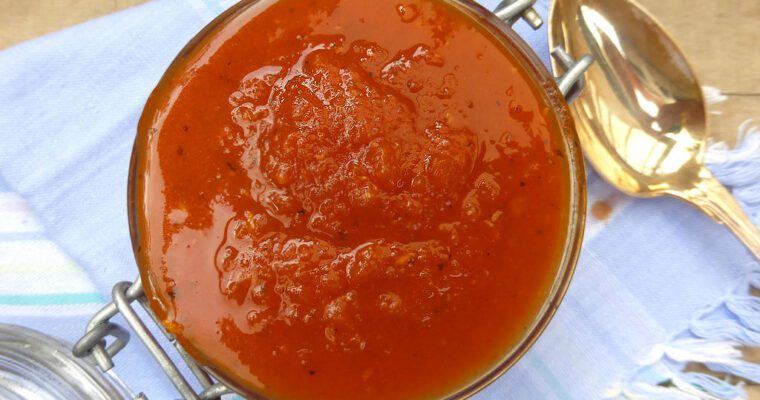 Homemade chilli tomato sauce (no refined sugar)