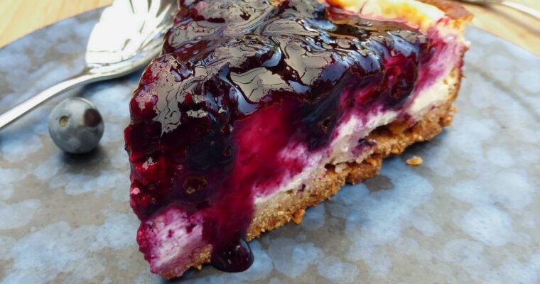 Baked Greek Yoghurt Cheesecake with Blueberry Compote (no refined sugar)