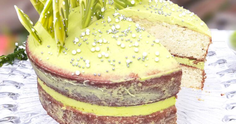 White Chocolate & Matcha Cake with Matcha & White Chocolate Shards