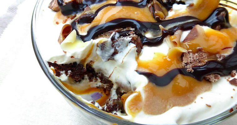 Kladdkaka Caramel Trifles (with Mars Bars)