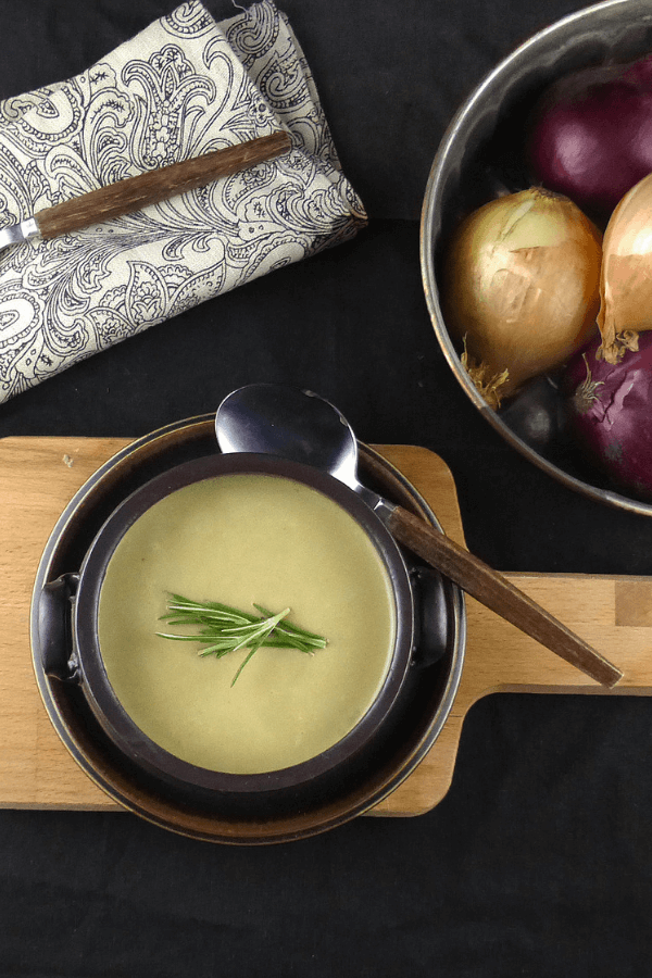 Simple Leek and Red Onion Soup (low fat, no sugar)
