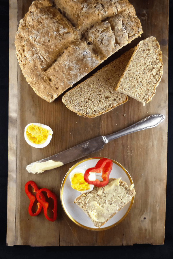 No Yeast Spelt Soda Bread with Chia Seeds (ready to eat in less than an hour)