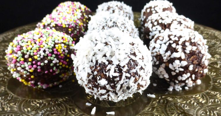 Simple Swedish Chocolate Oat Balls (Chokladbollar)