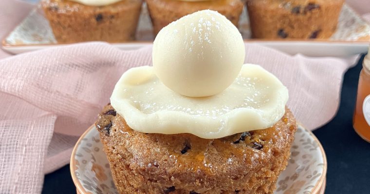 Spelt Mini Simnel Cakes (with cranberries)