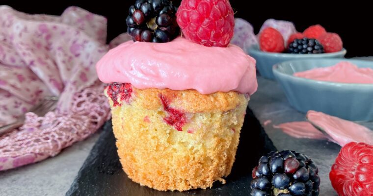 Raspberry and Blackberry Spelt Cupcakes